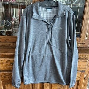 Columbia Men's Gray Quarter Zip Jacket